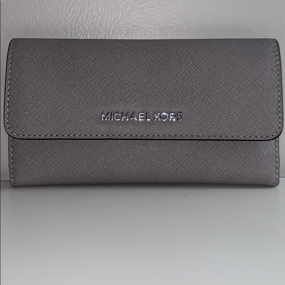 Michael Kors Jet Set Travel Trifold Wallet